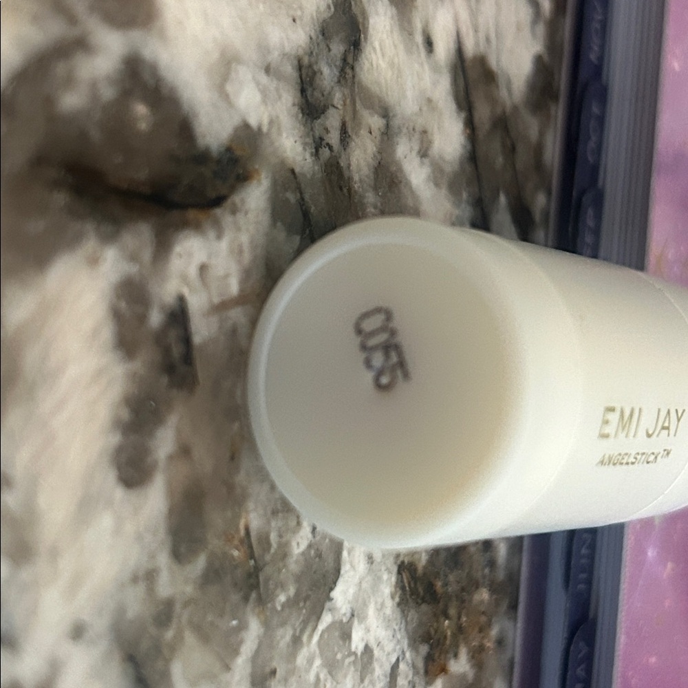 Emi Jay Angelstick Hair Style Smoothing Balm White NEW Tames Flyaways Frizz NEW - Picture 13 of 15